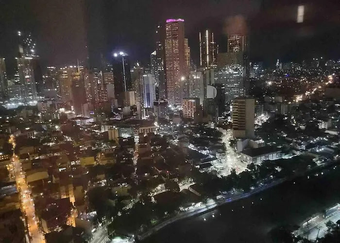 Bright Comfy W/wifi Near Makati/manila/philippines